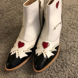 Nasty gal cowgirl boots white/black studded size 9